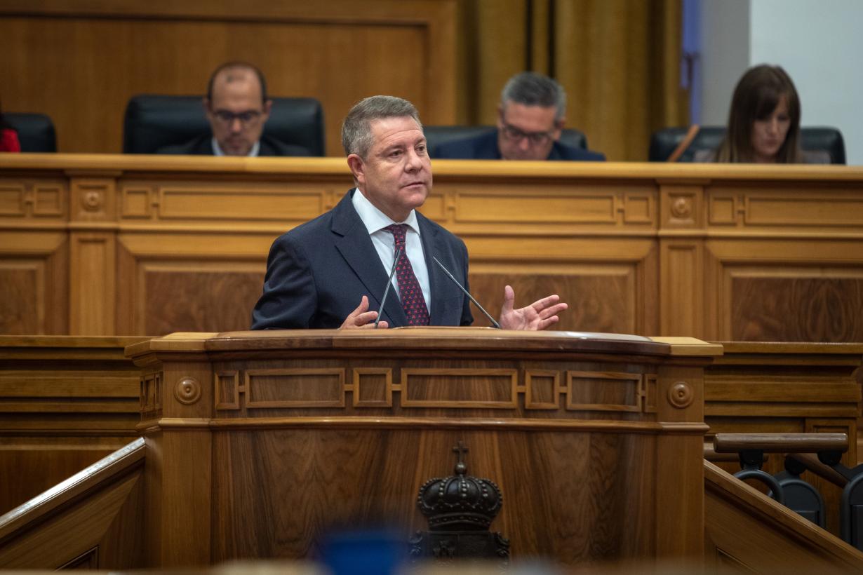 García-Page reafirma su compromiso con la defensa del Estado del Bienestar y anuncia una oferta de empleo público histórica en Sanidad de 5.200 plazas