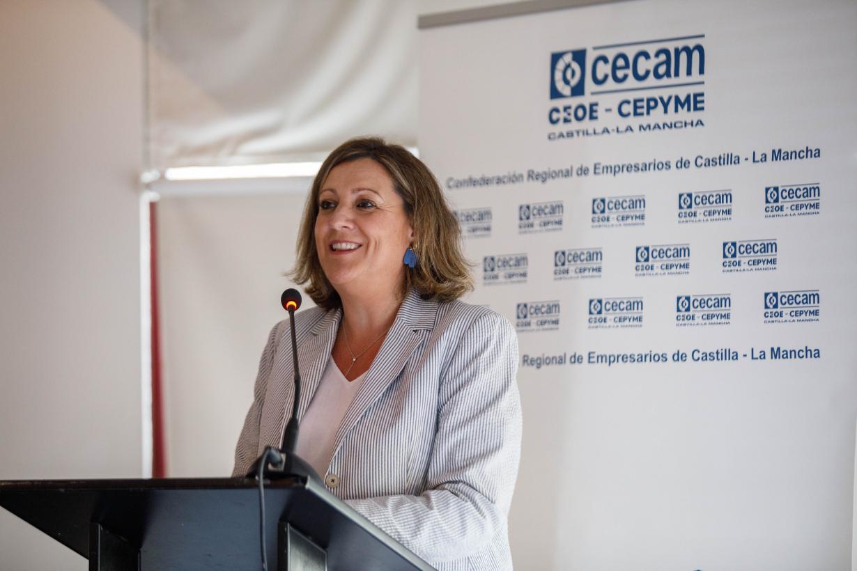 La convocatoria de ayudas a la contratación indefinida amplia su crédito hasta los 4,9 millones de euros para alcanzar medio millar de contrataciones