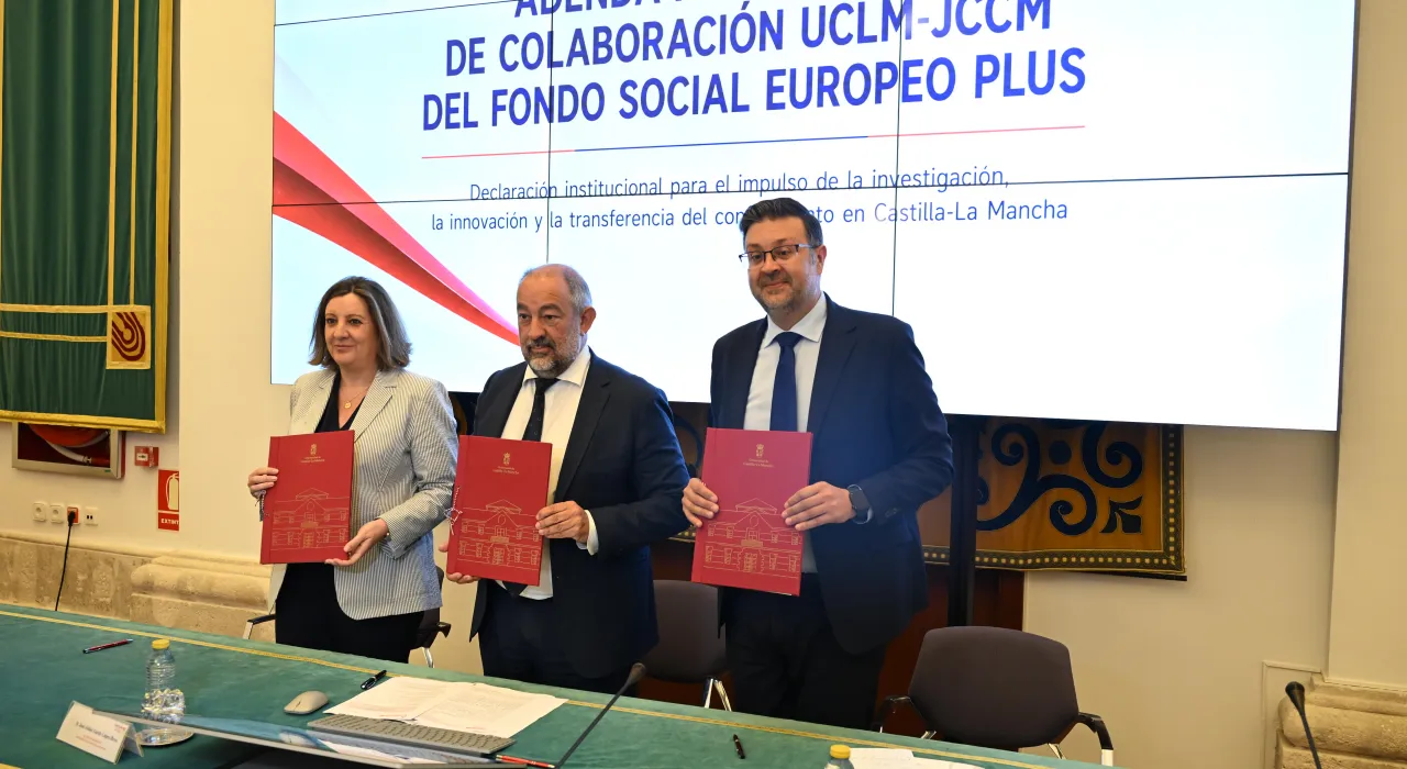 El Gobierno de Castilla-La Mancha y la Universidad de Castilla-La Mancha (UCLM) han rubricado hoy una adenda al convenio de colaboración entre ambas instituciones en el marco del Fondo Social Europeo + (FSE+)