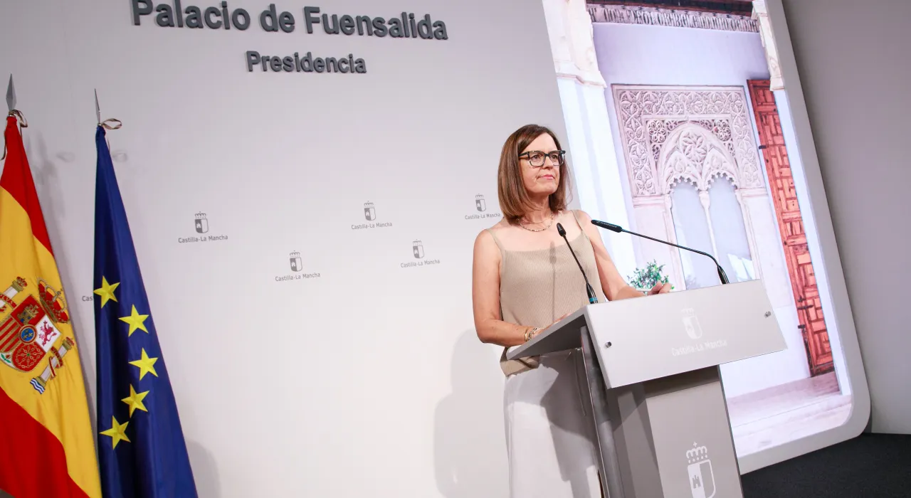 La consejera Portavoz, Esther Padilla en rueda de prensa
